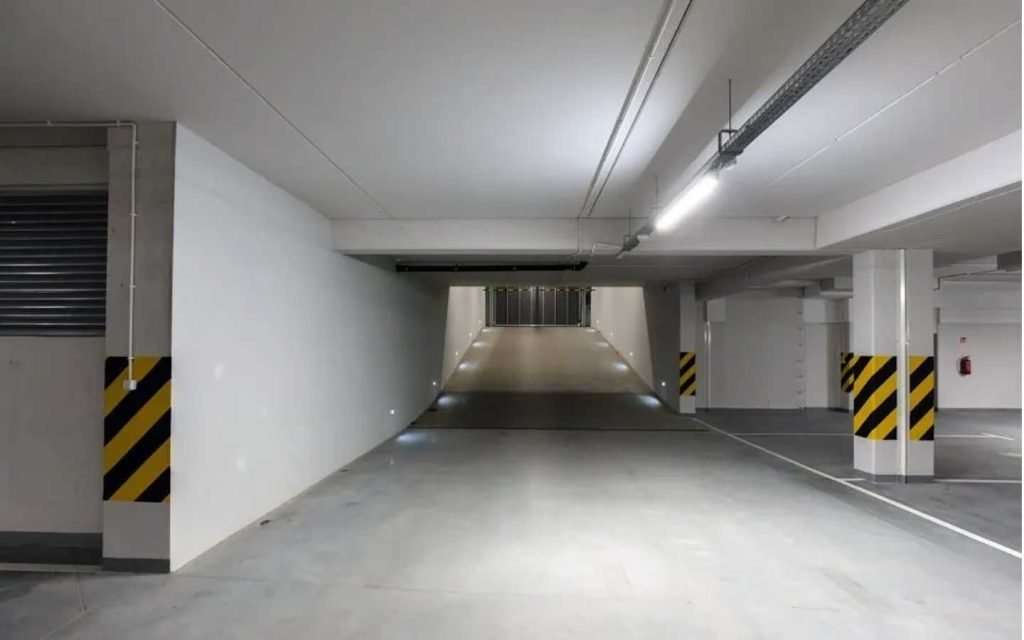 Camius' wide-angle security cameras excel in both indoor and outdoor settings. With a 2.8mm lens, this 4K IP camera captures an impressive 106-degree horizontal view. Say goodbye to narrow-angle limitations as the wide-angle lens covers more ground. Eliminate blind spots and reduce the number of cameras needed to secure your entire perimeter with Camius SPOT828A-R.